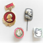 Lenin badge pin Soviet Union Russia Abzeichen