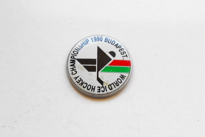 World ice hockey championship 1990 Budapest badge