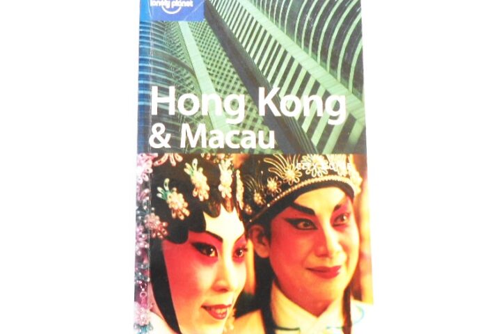 Hong Kong & Macau Lonely Planet guide book