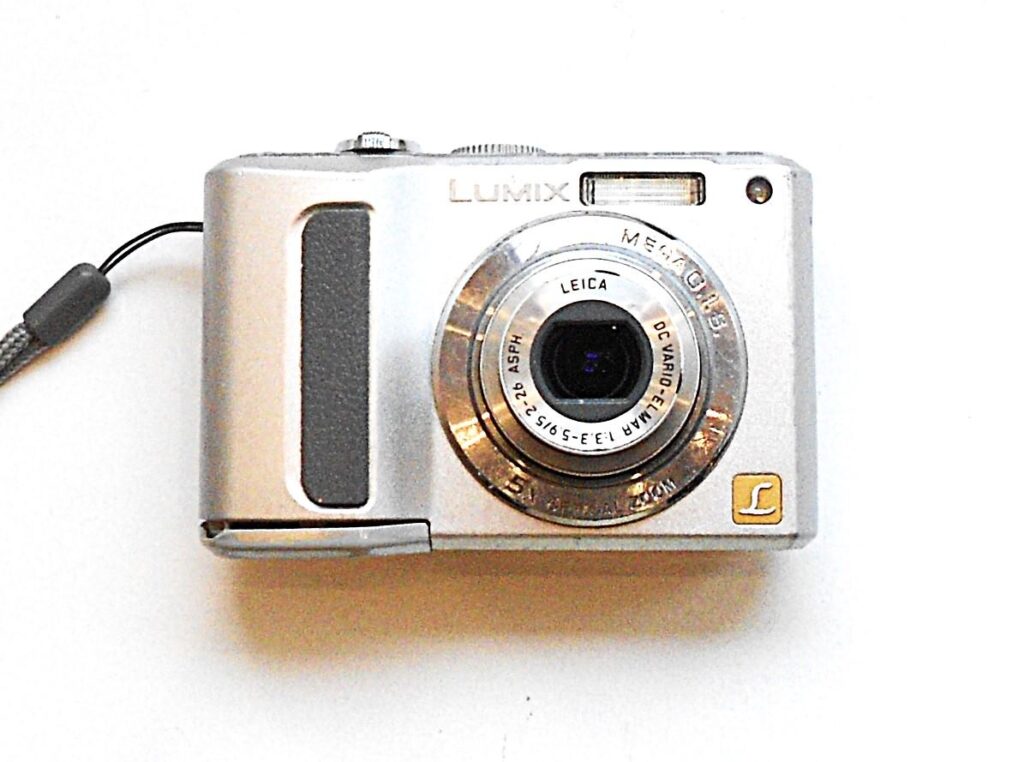 Panasonic Lumix DMC LZ8 camera